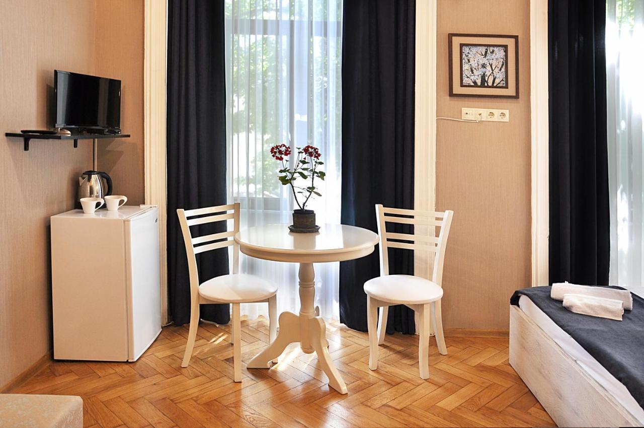 Hb Apartments Mari Brose Тбилиси Екстериор снимка