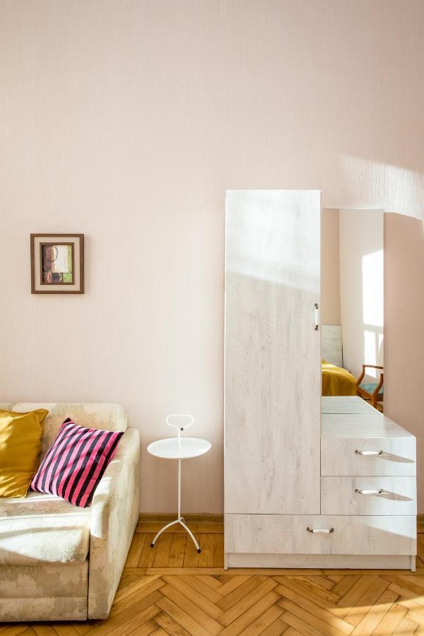 Hb Apartments Mari Brose Тбилиси Екстериор снимка