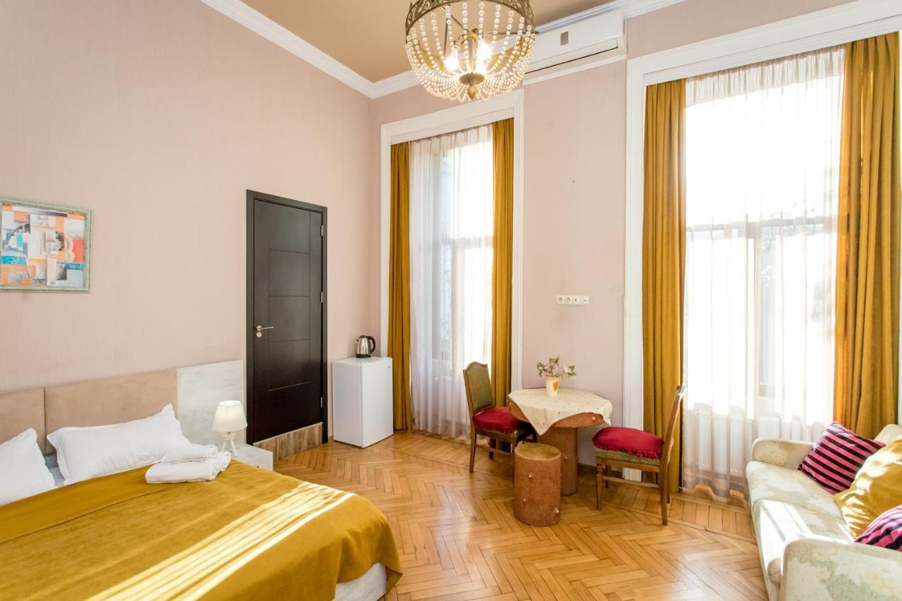 Hb Apartments Mari Brose Тбилиси Екстериор снимка