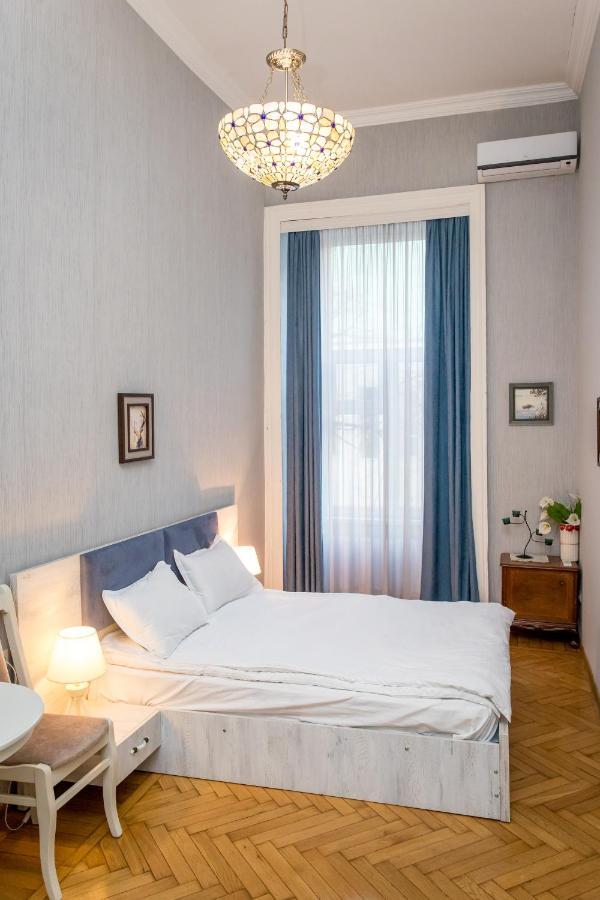 Hb Apartments Mari Brose Тбилиси Екстериор снимка