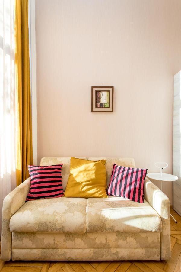 Hb Apartments Mari Brose Тбилиси Екстериор снимка