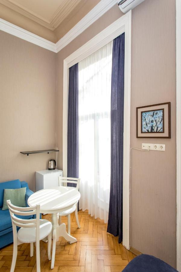 Hb Apartments Mari Brose Тбилиси Екстериор снимка