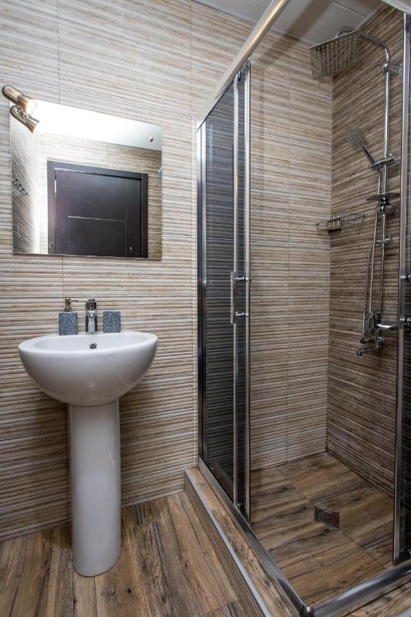 Hb Apartments Mari Brose Тбилиси Екстериор снимка