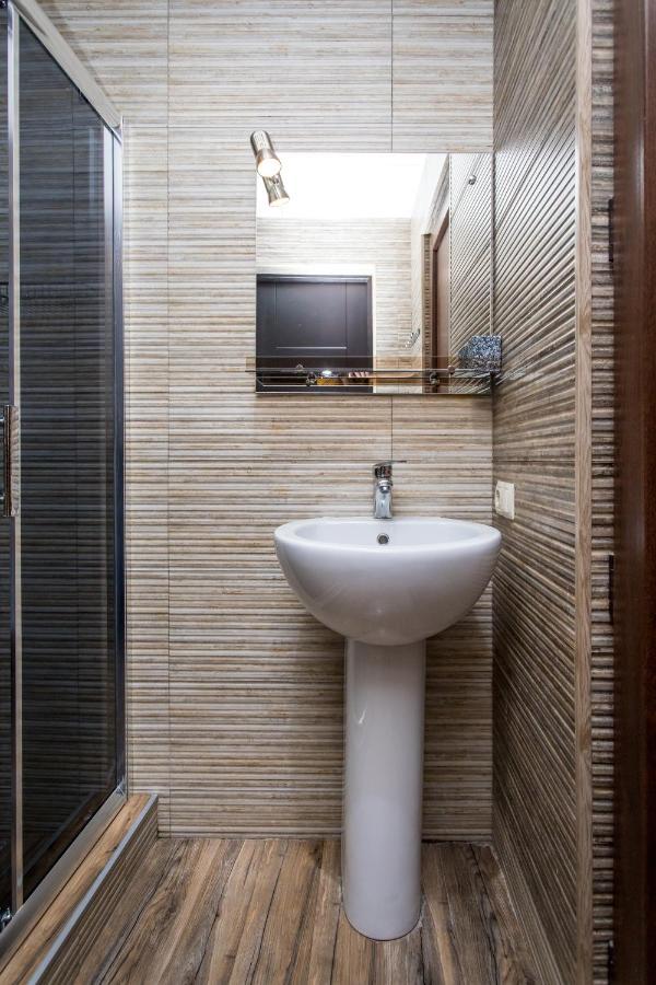 Hb Apartments Mari Brose Тбилиси Екстериор снимка