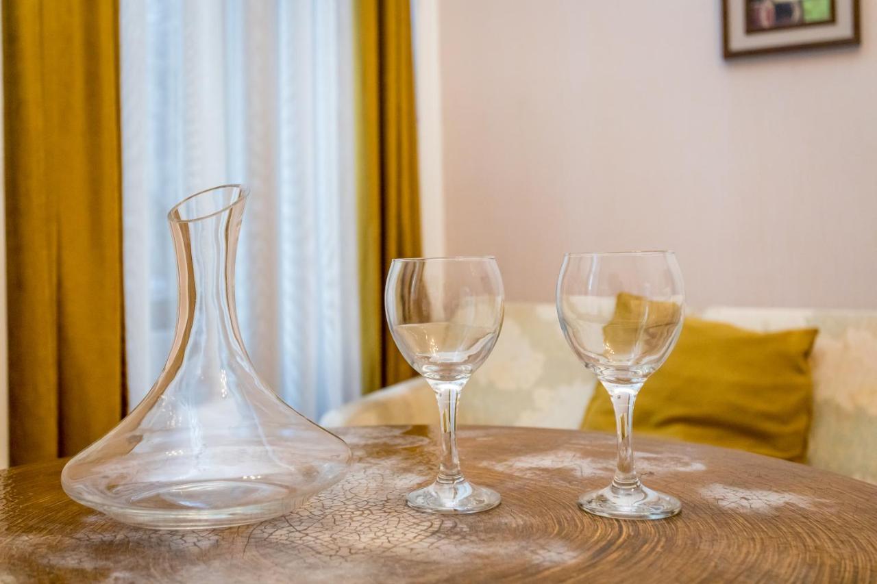 Hb Apartments Mari Brose Тбилиси Екстериор снимка