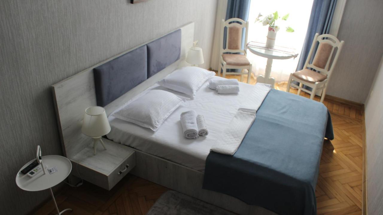 Hb Apartments Mari Brose Тбилиси Екстериор снимка